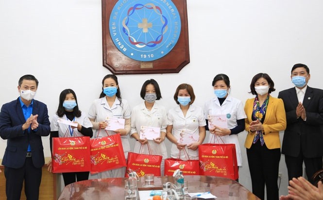 Hà Nội dành hơn 87,4 tỷ đồng thăm, tặng quà Tết tổ chức, cá nhân triển khai công tác phòng, chống dịch